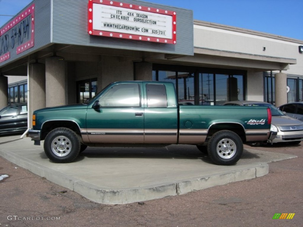 1995 Sierra 2500 SLE Extended Cab 4x4 - Forest Green Metallic / Beige photo #7