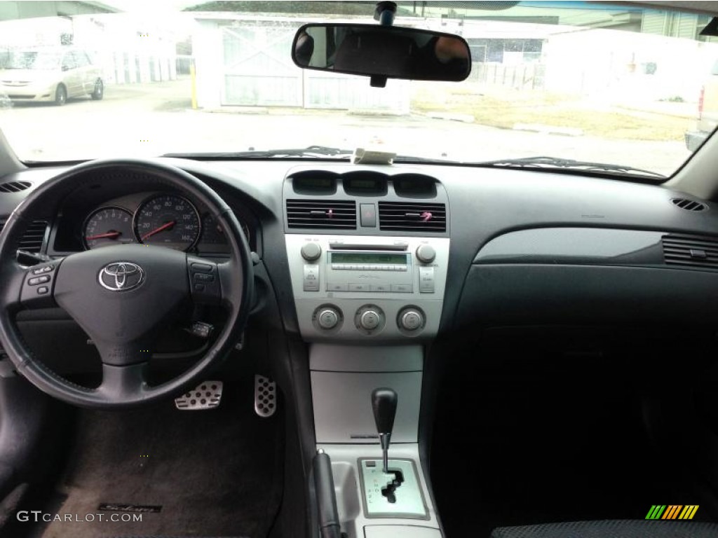 2005 Solara SE Coupe - Arctic Frost Pearl White / Dark Stone photo #23