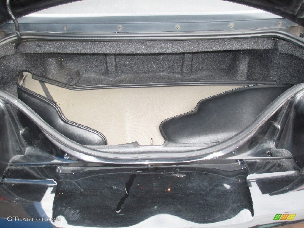 1999 Ford Mustang GT Convertible Trunk Photos