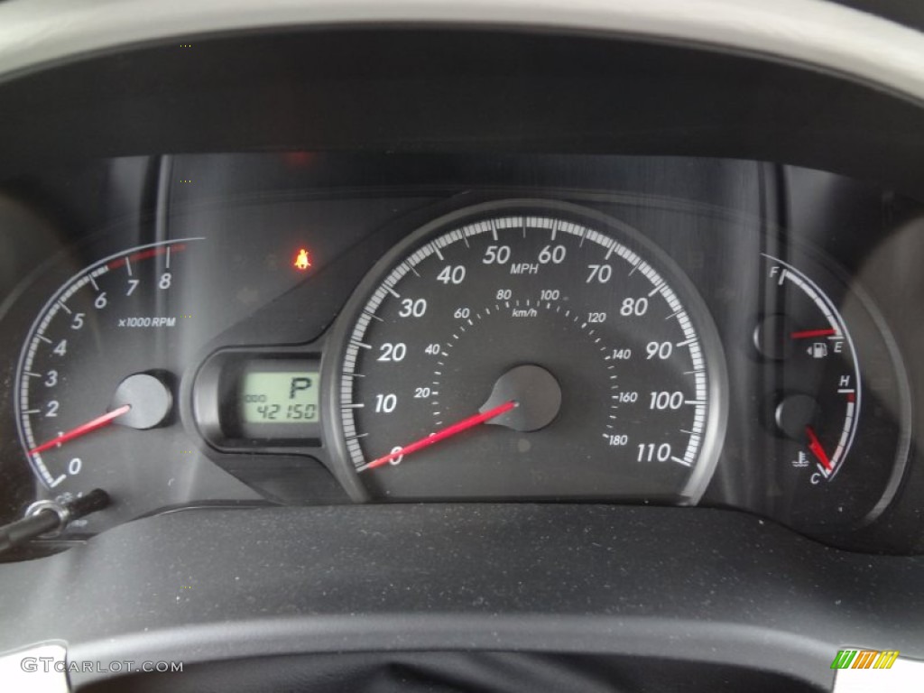 2011 Sienna LE AWD - Super White / Light Gray photo #24
