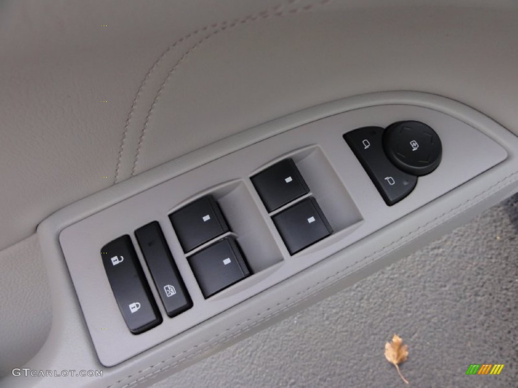 2008 Buick Lucerne CXL Controls Photo #77210654