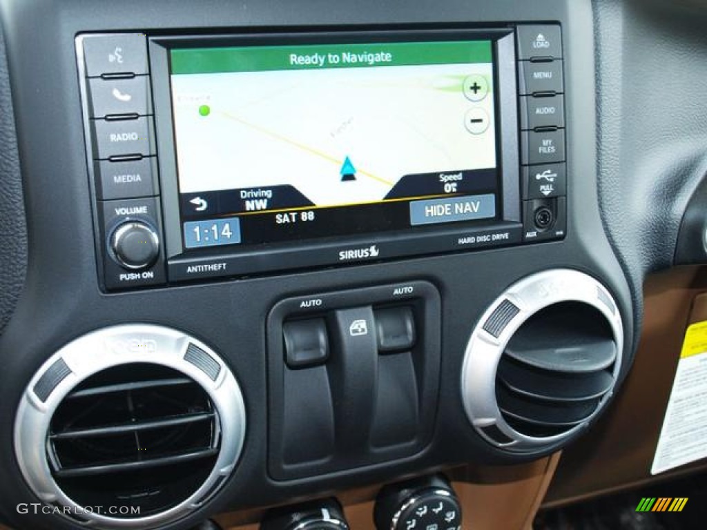 2013 Jeep Wrangler Rubicon 4x4 Navigation Photos