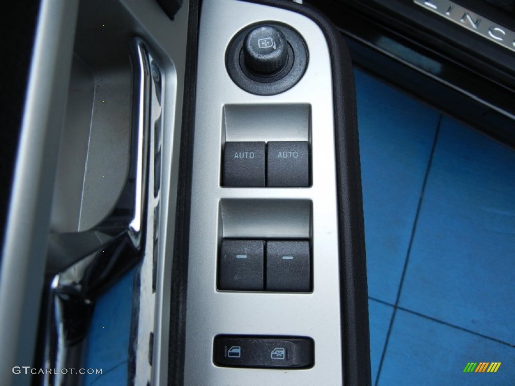 2010 Lincoln MKX Limited Edition AWD Controls Photo #77212184