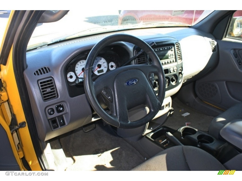 2002 Escape XLT V6 4WD - Chrome Yellow / Medium Graphite photo #5