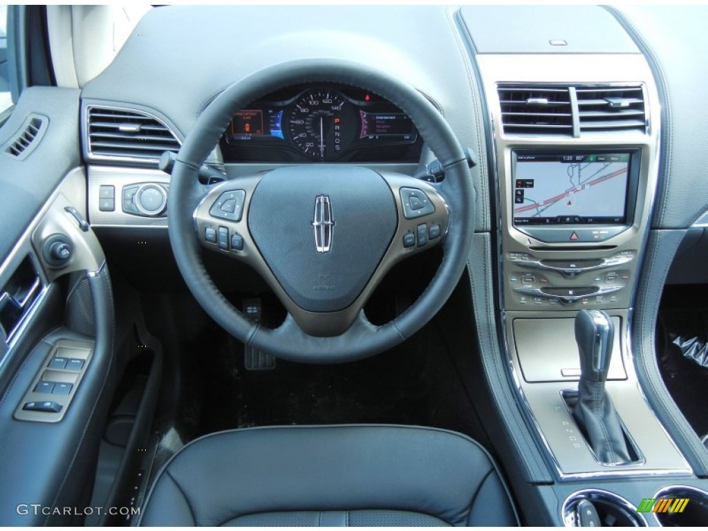 2013 Lincoln MKX FWD Charcoal Black Dashboard Photo #77216192