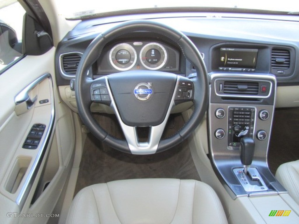 2011 Volvo S60 T6 AWD Dashboard Photos