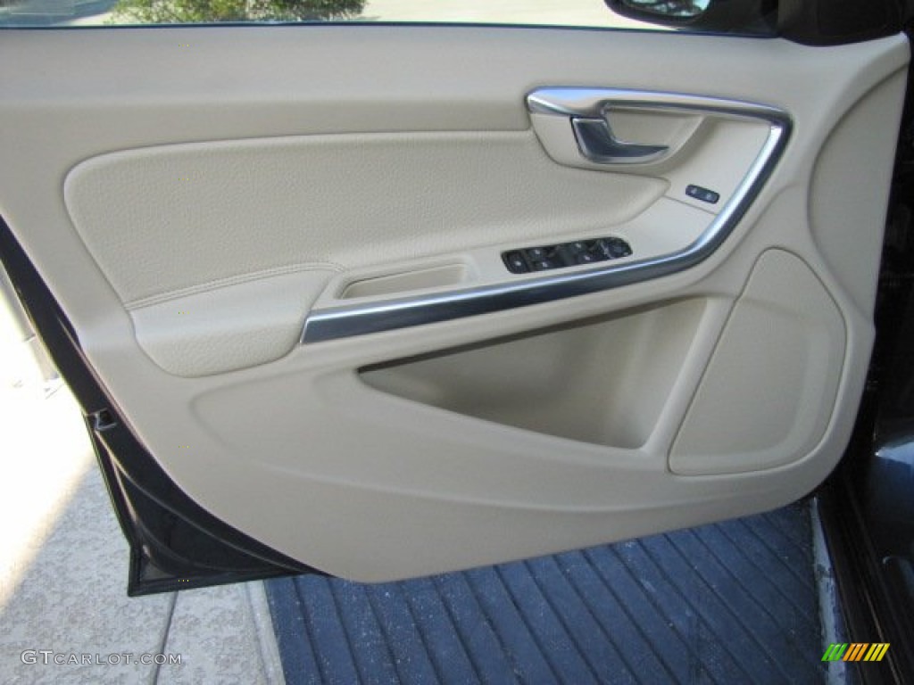 2011 Volvo S60 T6 AWD Soft Beige/Sandstone Door Panel Photo #77216636