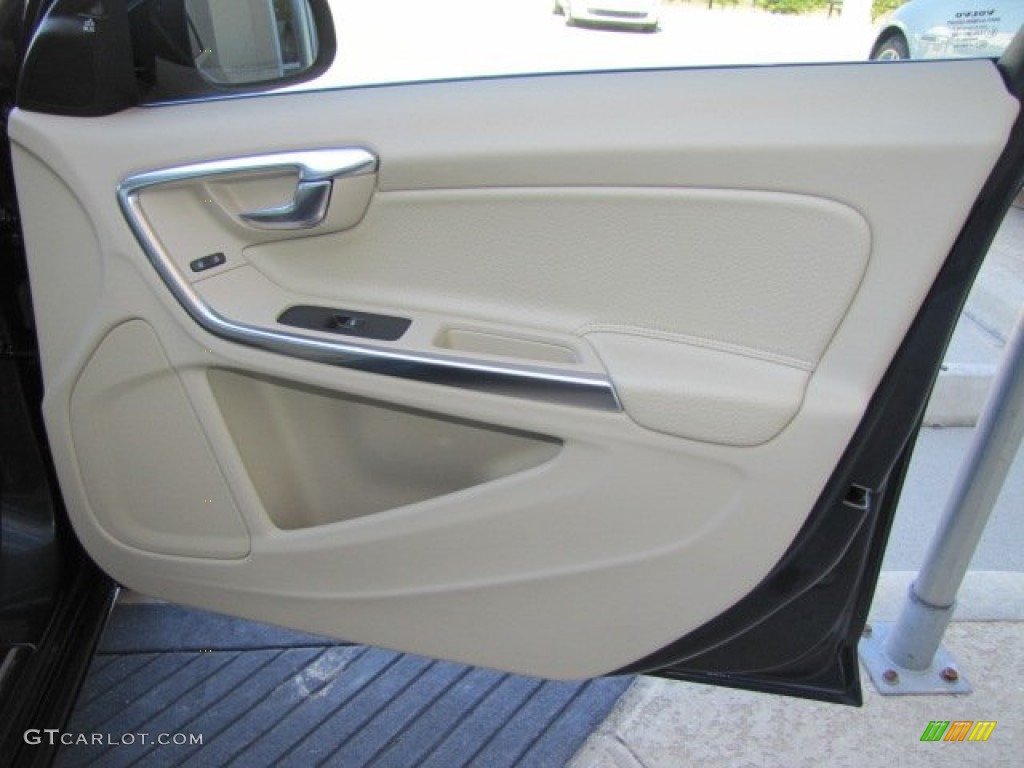 2011 Volvo S60 T6 AWD Door Panel Photos