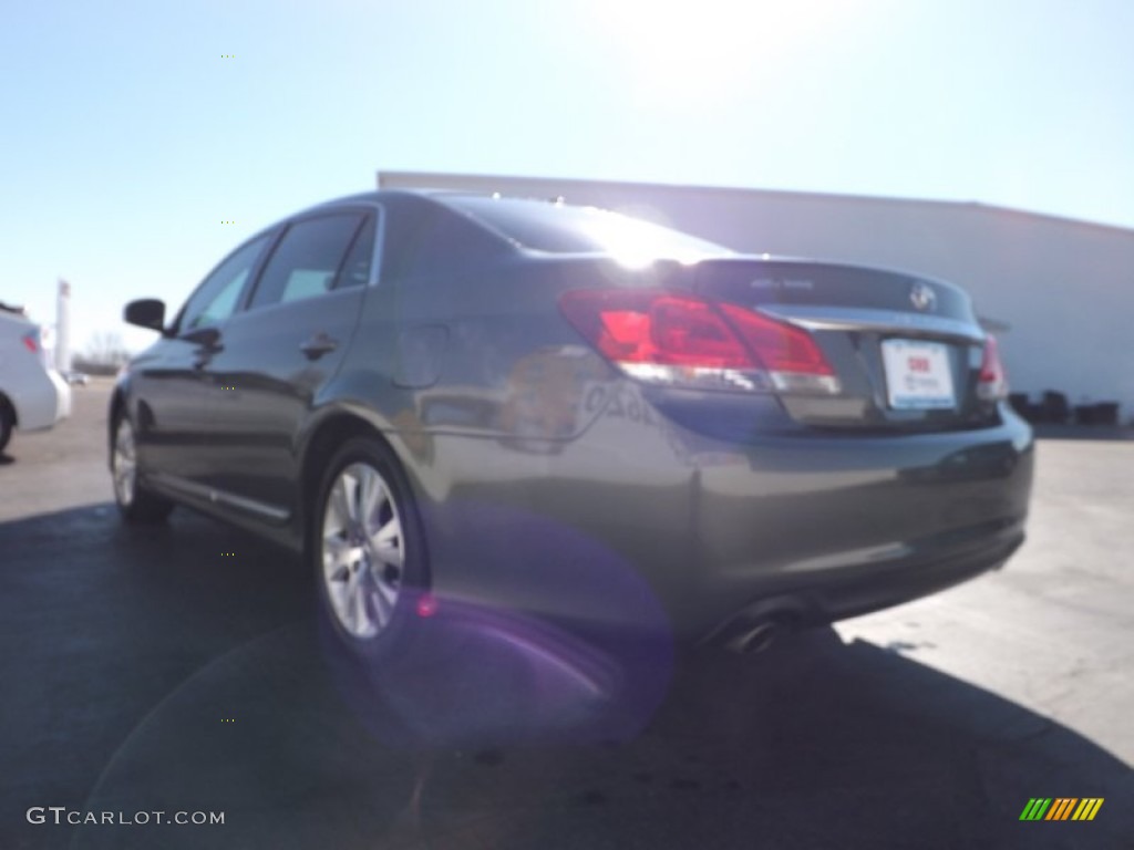 2011 Avalon  - Cypress Green Pearl / Light Gray photo #6