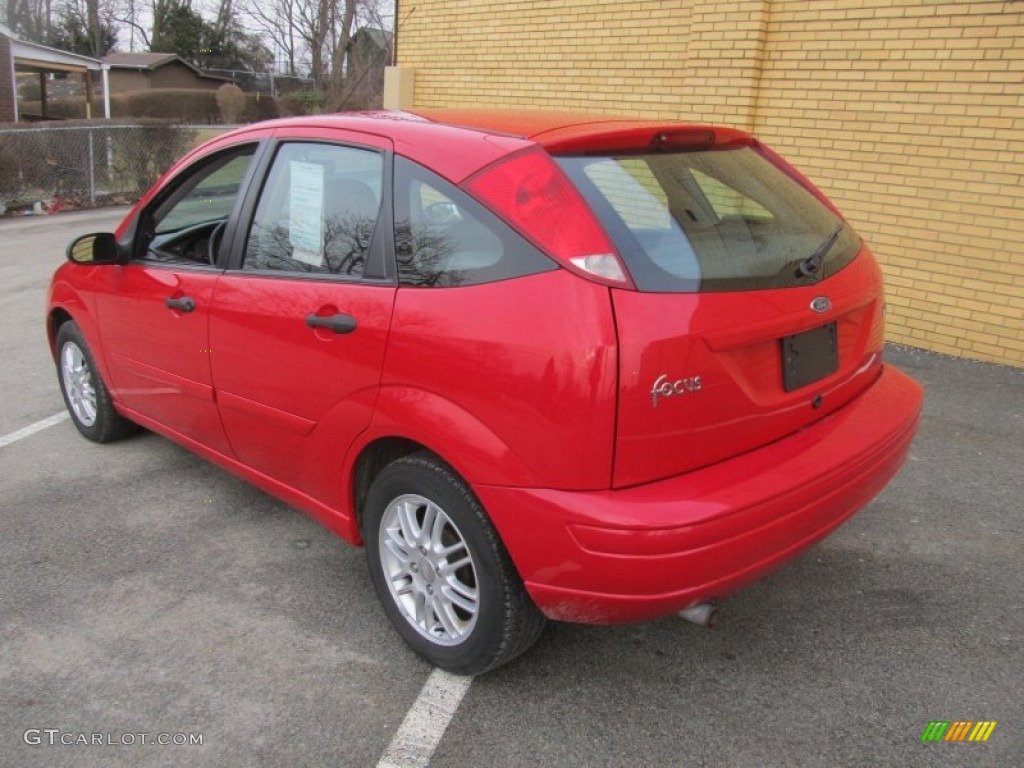 Infra-Red 2003 Ford Focus ZX5 Hatchback Exterior Photo #77227252