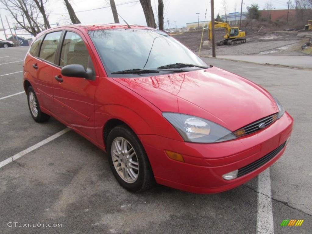 Infra-Red 2003 Ford Focus ZX5 Hatchback Exterior Photo #77227307