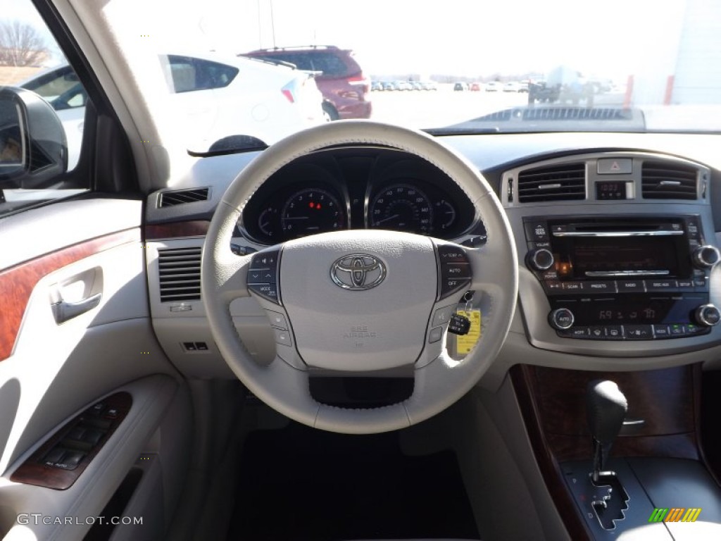 2011 Avalon  - Cypress Green Pearl / Light Gray photo #11