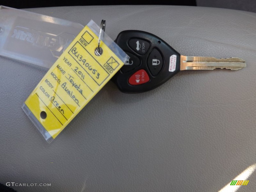 2011 Avalon  - Cypress Green Pearl / Light Gray photo #23