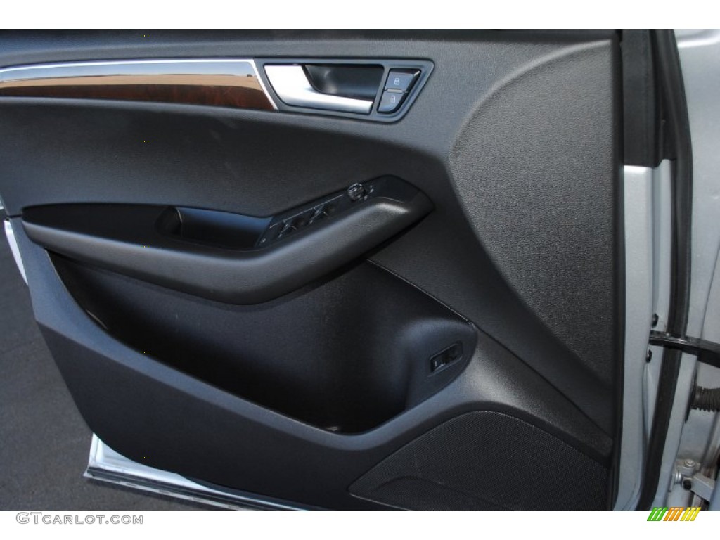 2010 Audi Q5 3.2 quattro Black Door Panel Photo #77227733