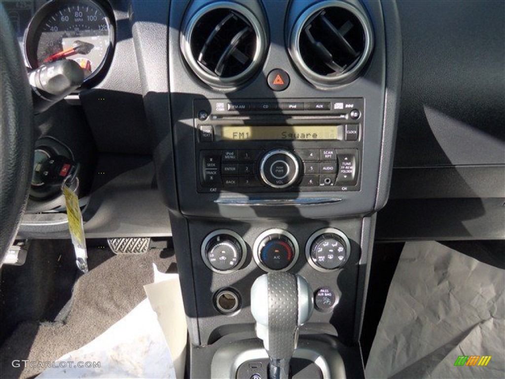 2011 Rogue S - Silver Ice Metallic / Black photo #14