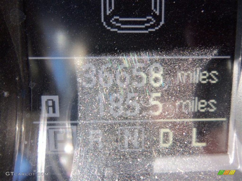 2011 Rogue S - Silver Ice Metallic / Black photo #16
