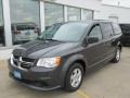 Dark Charcoal Pearl - Grand Caravan SXT Photo No. 13