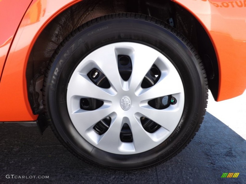 2013 Toyota Prius c Hybrid Two Wheel Photo #77230516