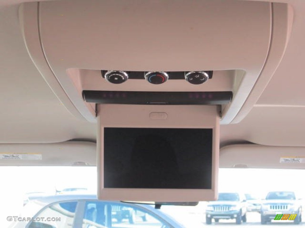 2012 Dodge Grand Caravan SXT Entertainment System Photos