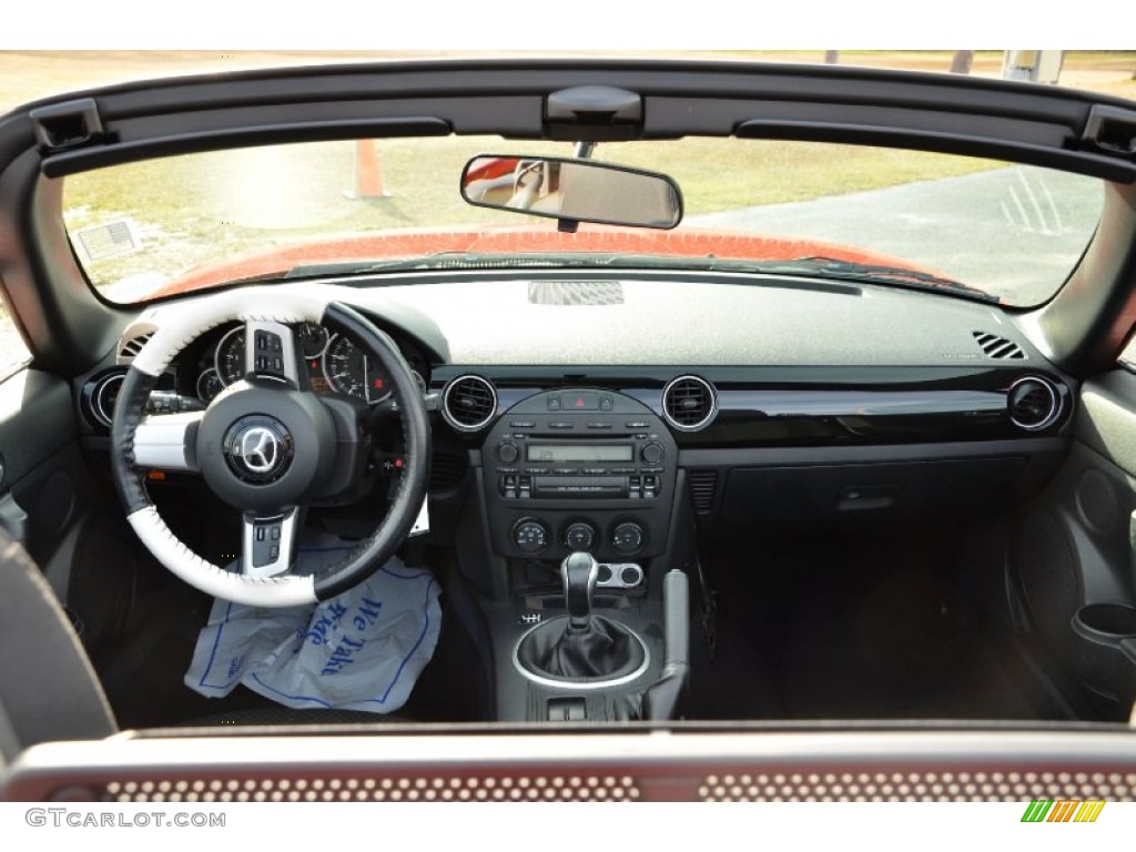 2008 Mazda MX-5 Miata Hardtop Roadster Dashboard Photos