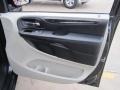 Dark Charcoal Pearl - Grand Caravan SXT Photo No. 33