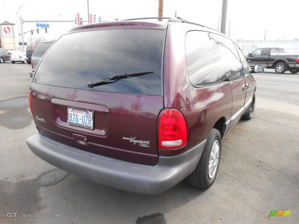 1999 Grand Voyager SE - Deep Cranberry Pearl / Silver Fern photo #8