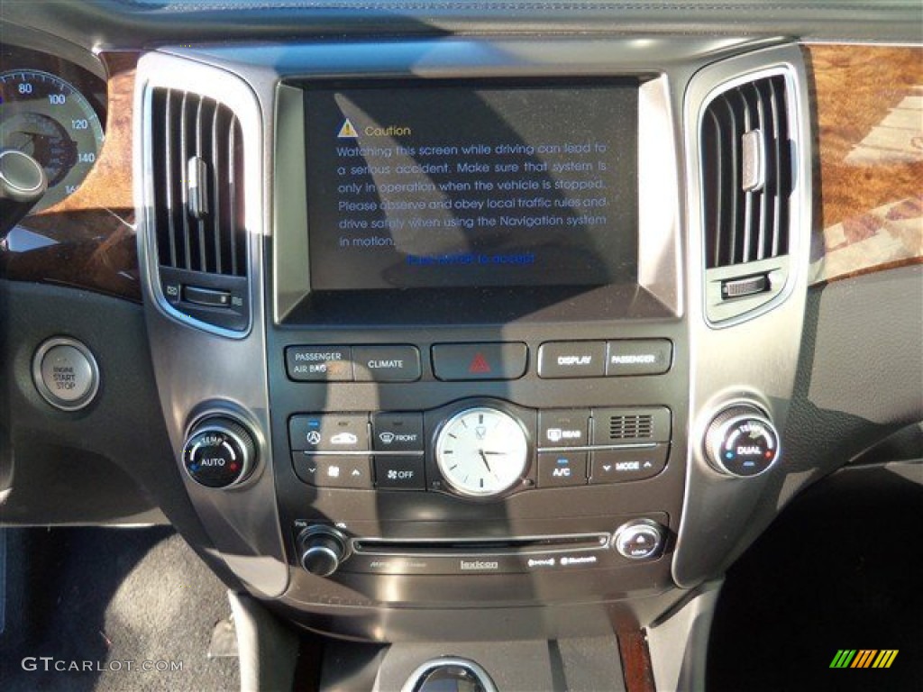 2012 Equus Signature - Platinum Metallic / Jet Black photo #16