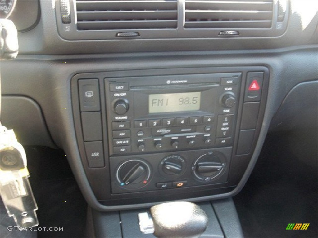 2005 Passat GLS 1.8T Sedan - Blue Silver Metallic / Anthracite photo #11