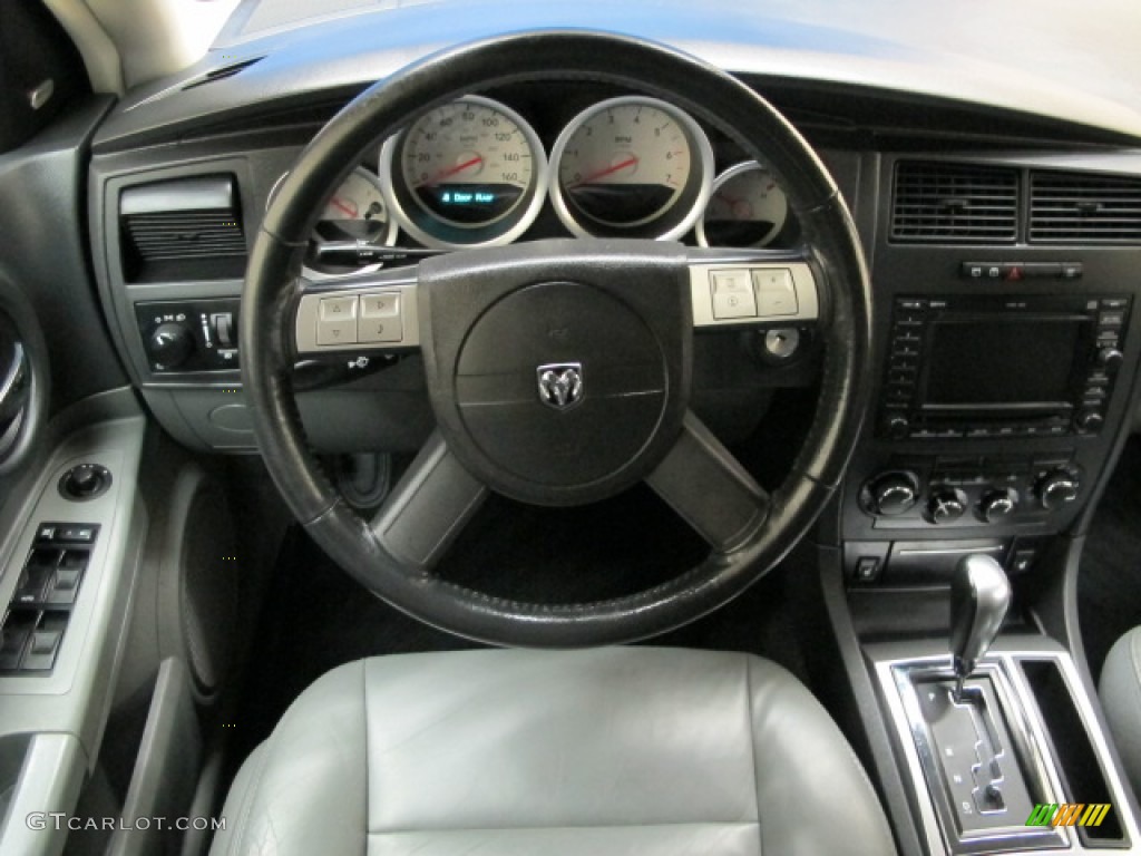 2005 Dodge Magnum R/T Dark Slate Gray/Medium Slate Gray Steering Wheel Photo #77235125