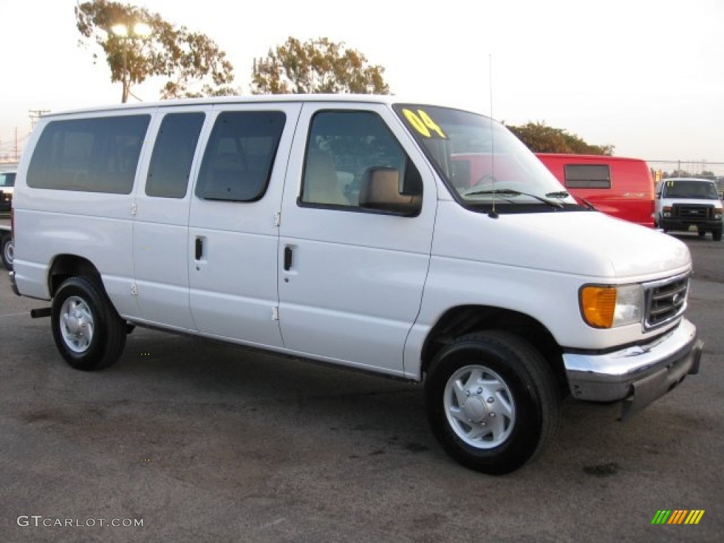 2004 E Series Van E350 Super Duty XLT Passenger - Oxford White / Medium Flint photo #1