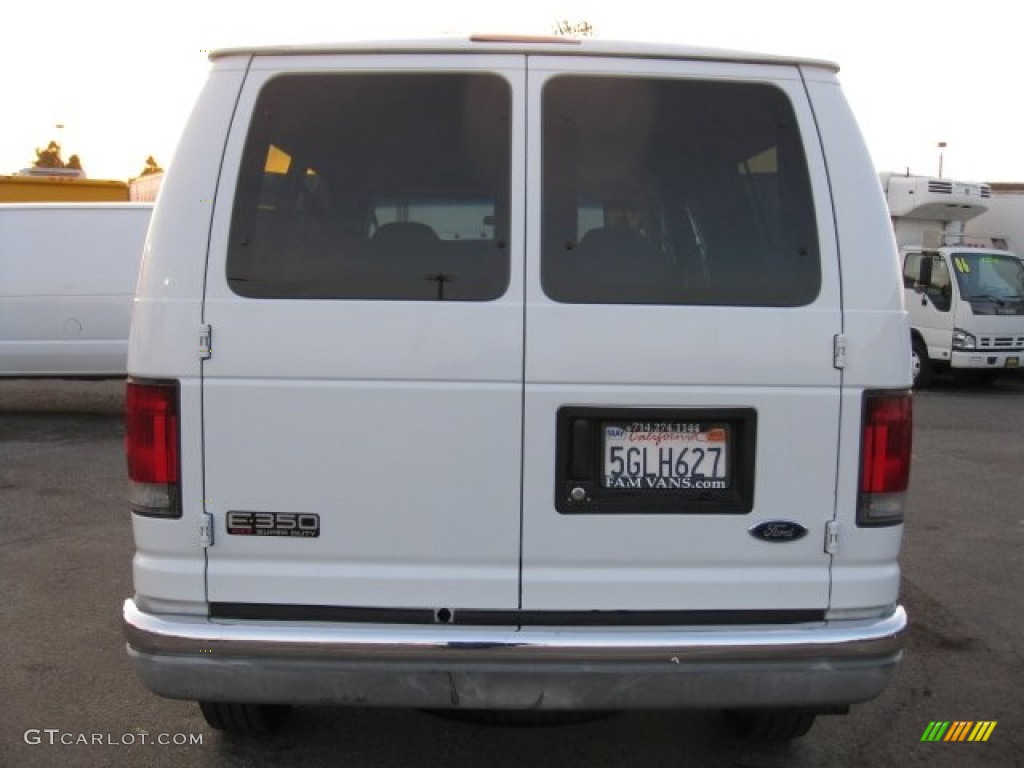 2004 E Series Van E350 Super Duty XLT Passenger - Oxford White / Medium Flint photo #5