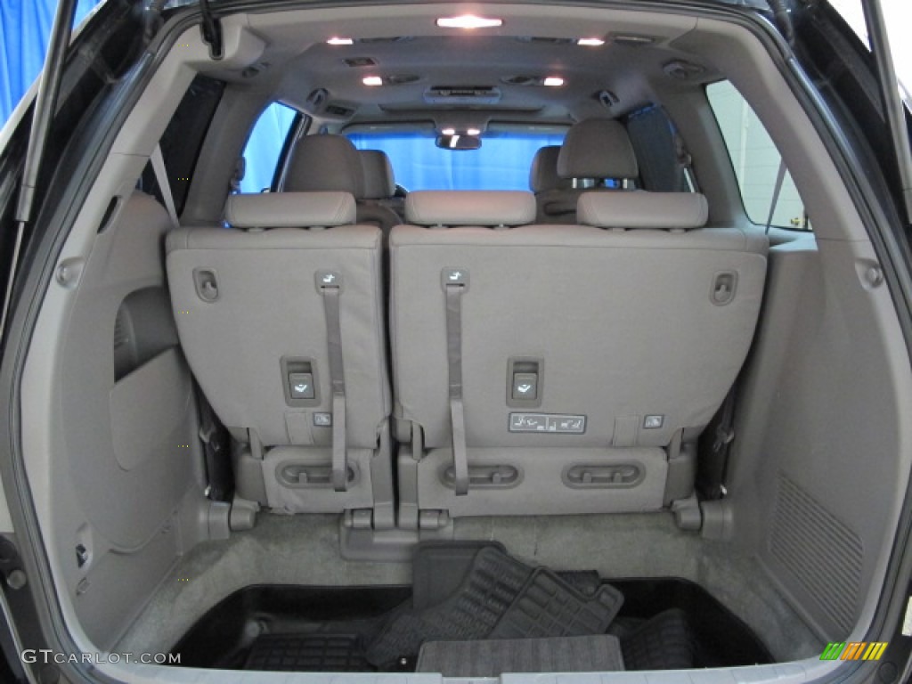 2010 Honda Odyssey Touring Trunk Photos