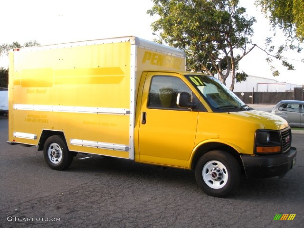 Yellow 2007 GMC Savana Cutaway 3500 Commercial Cargo Van Exterior Photo #77237807