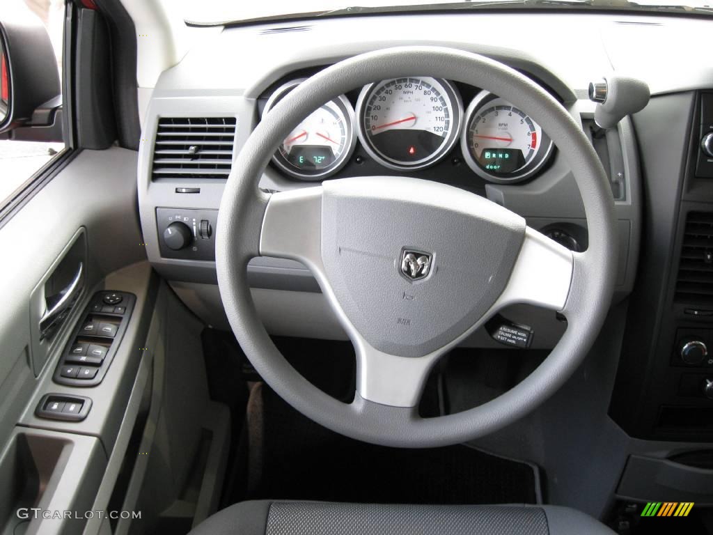 2009 Grand Caravan SE - Inferno Red Crystal Pearl / Medium Slate Gray/Light Shale photo #9