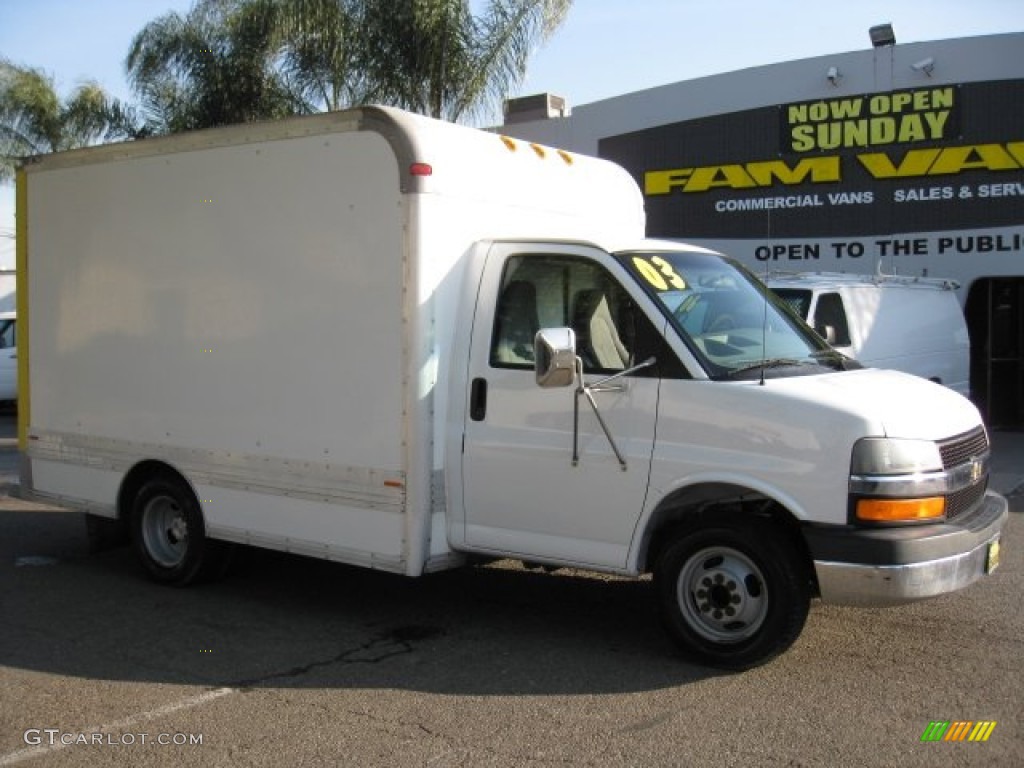 2003 Express 3500 Cutaway Moving Truck - Summit White / Medium Dark Pewter photo #1