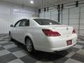 2009 Blizzard White Pearl Toyota Avalon XLS  photo #5