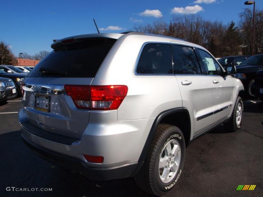 2013 Grand Cherokee Laredo 4x4 - Bright Silver Metallic / Black photo #3