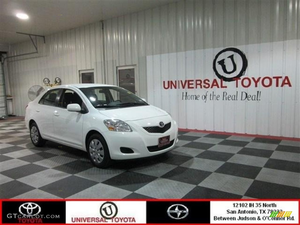 2012 Yaris Sedan - Super White / Dark Gray photo #1