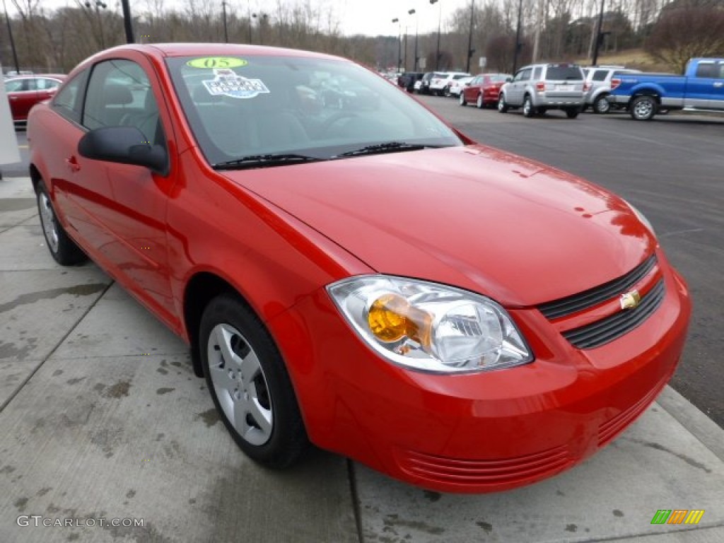 Victory Red 2005 Chevrolet Cobalt Coupe Exterior Photo #77247668