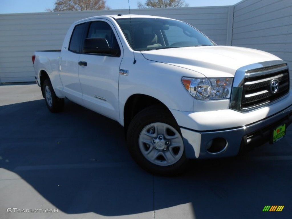 2013 Tundra Double Cab - Super White / Graphite photo #1