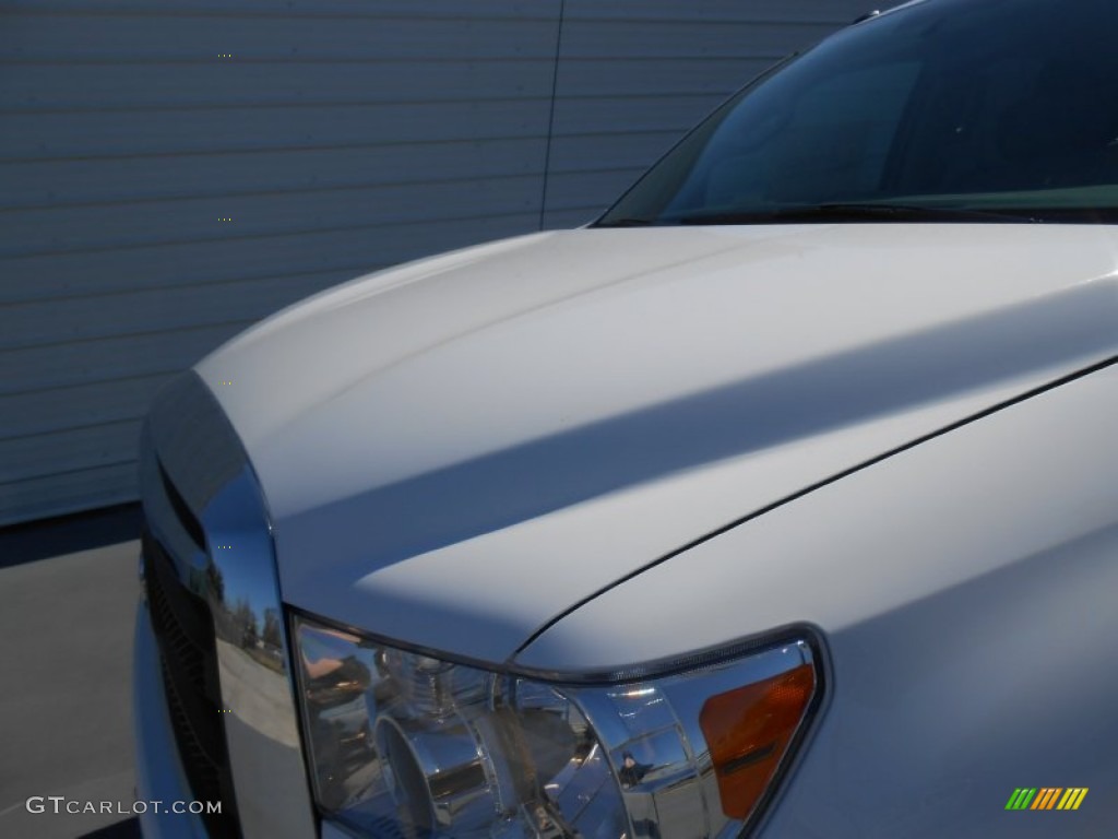 2013 Tundra Double Cab - Super White / Graphite photo #14