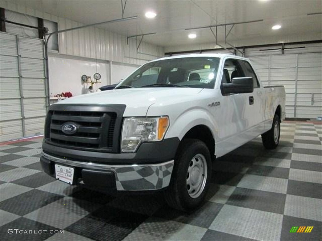 2010 F150 XL SuperCab - Oxford White / Medium Stone photo #3