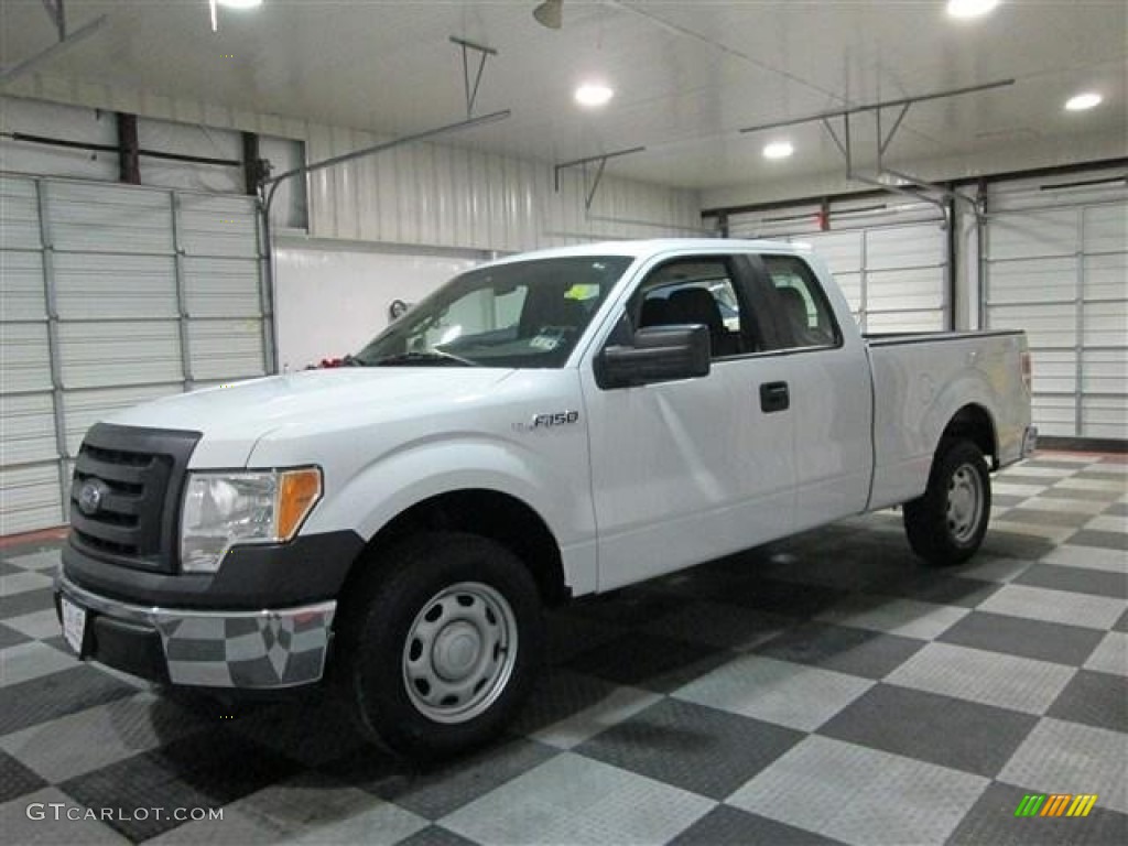 2010 F150 XL SuperCab - Oxford White / Medium Stone photo #4