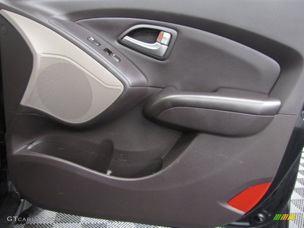 2010 Hyundai Tucson GLS AWD Door Panel Photos