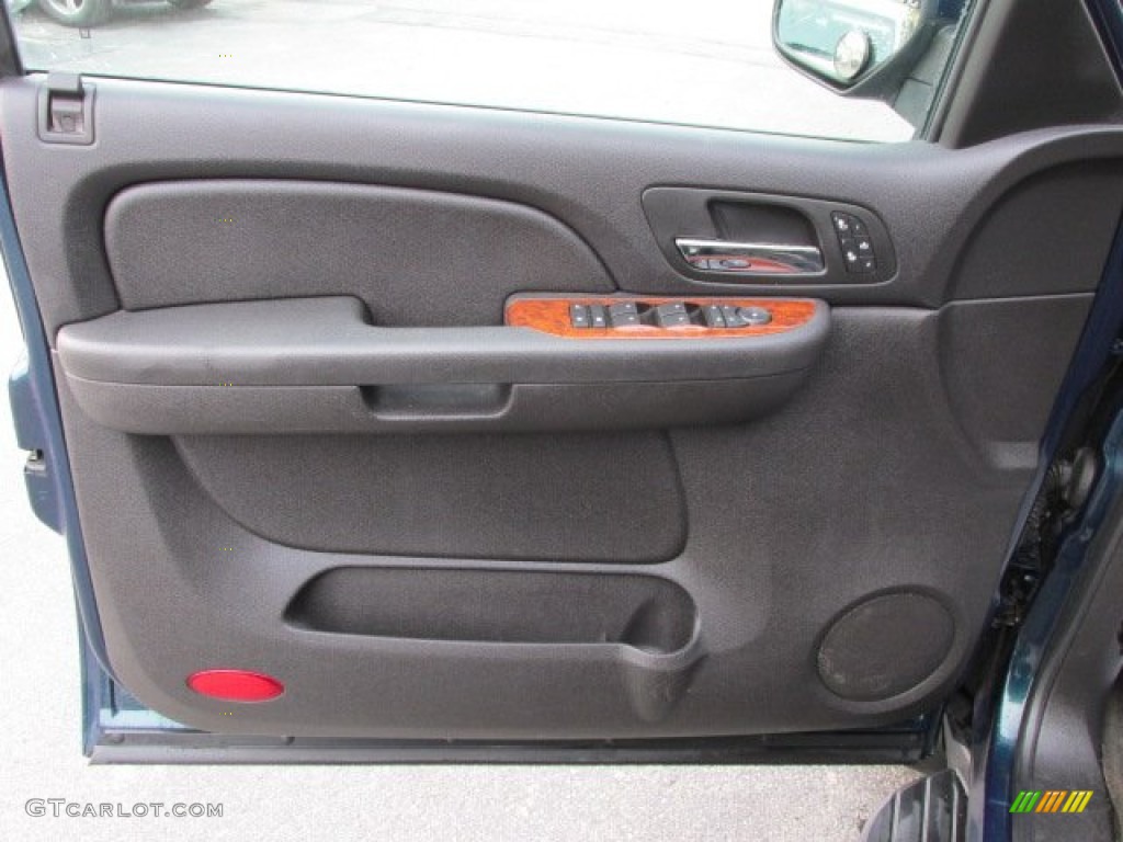 2007 Chevrolet Avalanche LT 4WD Ebony Door Panel Photo #77250846