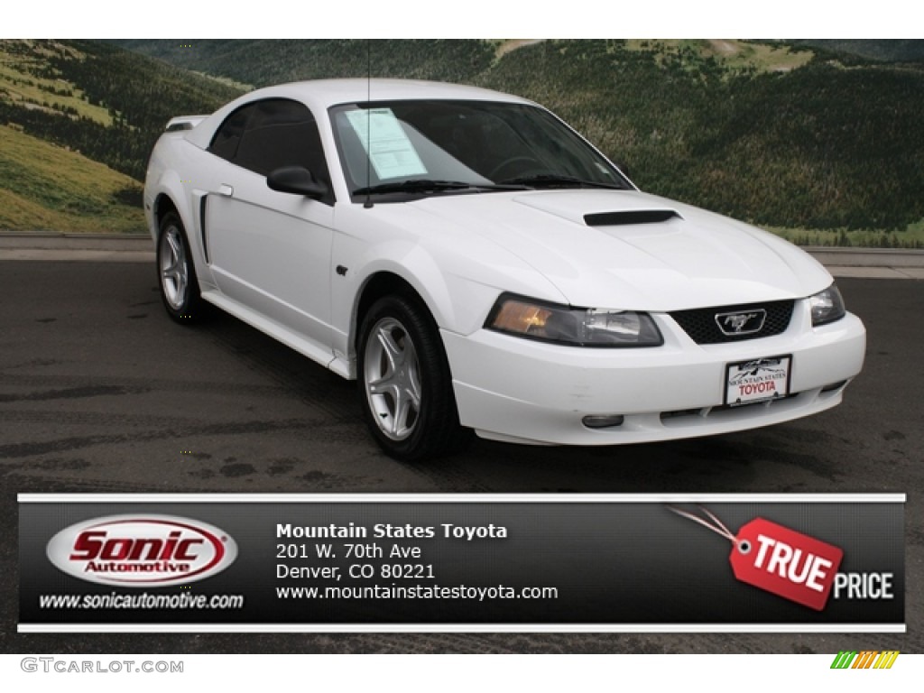 2002 Mustang GT Coupe - Oxford White / Dark Charcoal photo #1