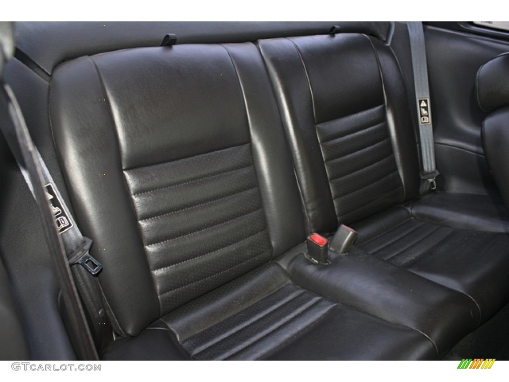 Dark Charcoal Interior 2002 Ford Mustang GT Coupe Photo #77251217