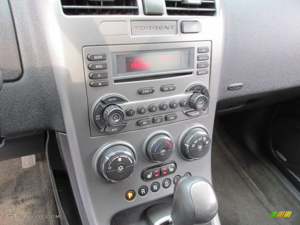 2006 Pontiac Torrent AWD Controls Photos