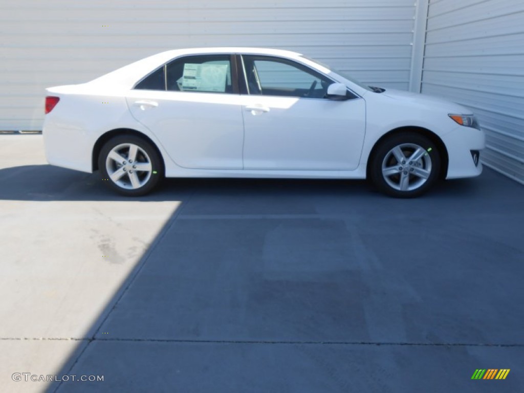 2013 Camry SE - Super White / Black photo #2