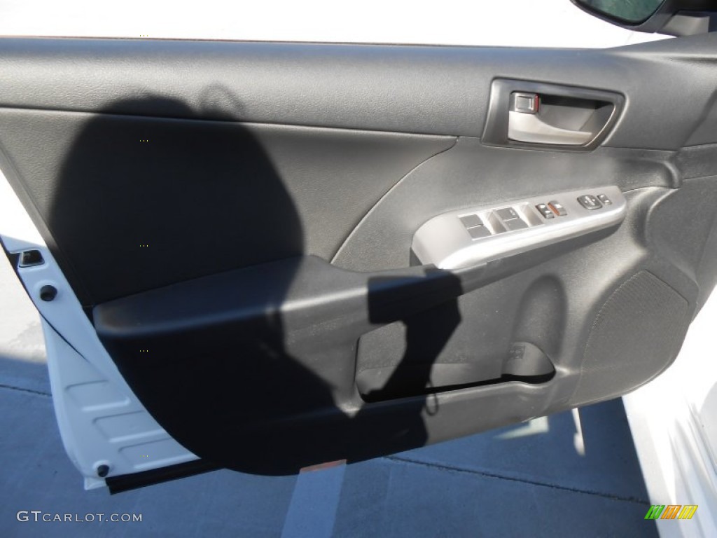 2013 Camry SE - Super White / Black photo #21
